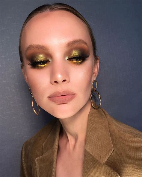 3 241 Likes 22 Comments Виктория Алексеева Alexeeva Victoria On Instagram “💛🧡”