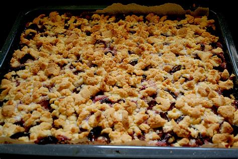 Pflaumenkuchen Mit Streuseln Auf Dem Blech Von Ulrike B Chefkoch