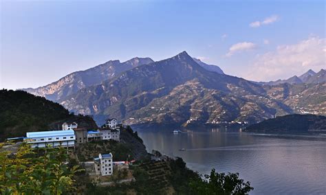 宜昌秭归西陵峡，峡江风光，长江大桥雄姿，一路风景画廊