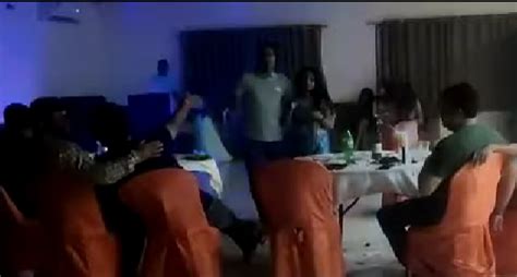 18 detained for indecent dancing at Nagpur Wildlife resort - www.lokmattimes.com