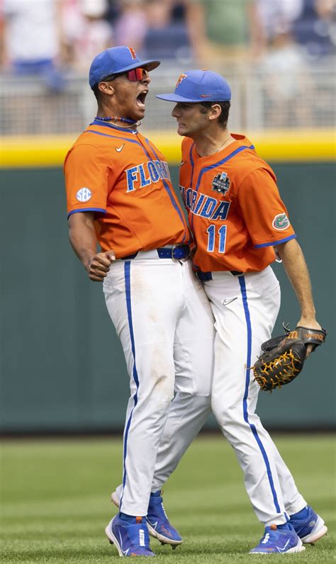 Gators Beat Tcu 3 2 To Earn Spot In College World Series Finals