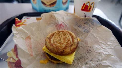 When Does Your Favorite Fast Food Chain Serve Breakfast