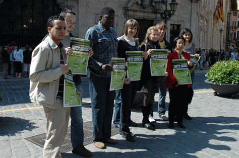 Un Grup De Nous Mallorquins Fa Una Crida A Participar A La Cadena