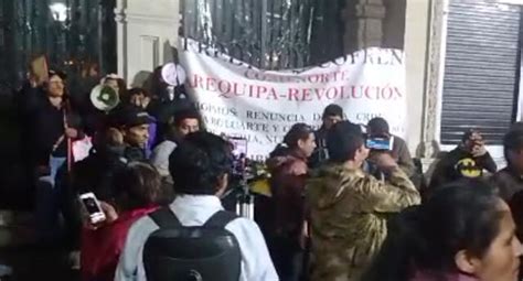 Manifestantes Se Aglomeran En Plaza San Martín A Pocas Horas De La