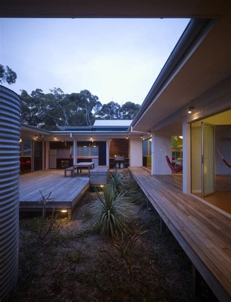 Design Inspiration: The Modern Courtyard House - Studio MM Architect