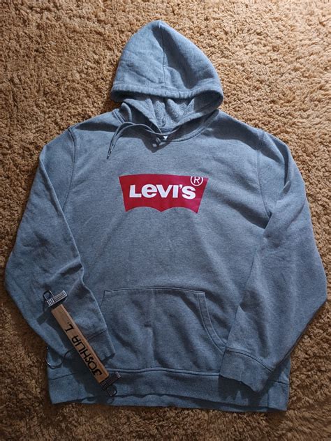 Levis hoodie, Men's Fashion, Tops & Sets, Hoodies on Carousell