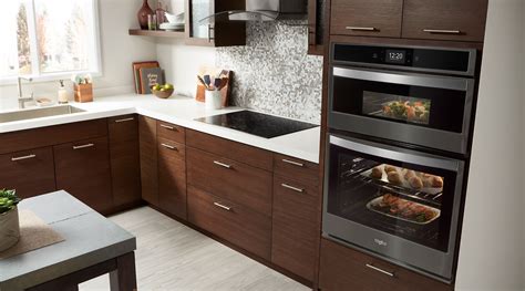 Oven Rack Placement: How to Use Oven Racks | Whirlpool