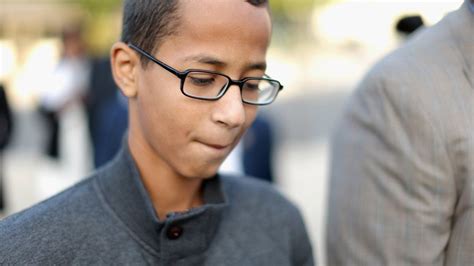 Ahmed Mohamed Clock Boy Seeks 15m From City And School Bbc News