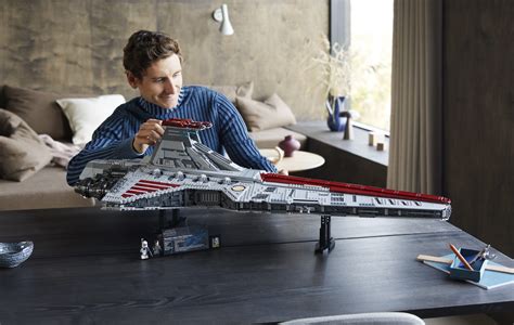 Lego Officially Unveils The 5 374 Piece Ucs Venator 75367 For The Clone Wars 20th Anniversary