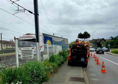 Isère Camion bloqué sur la voie ferrée grosse perturbation du trafic