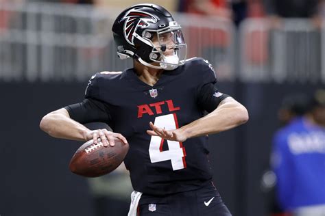 Watch Falcons QB Desmond Ridder Throws First NFL TD Pass