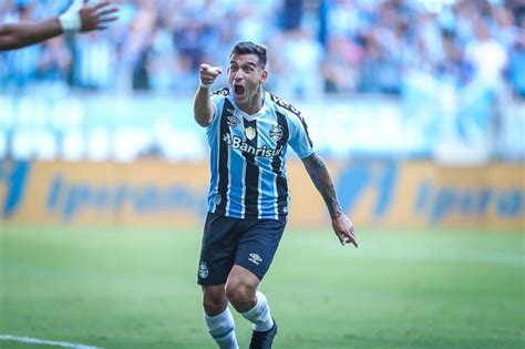 Fluminense mira contratação de Franco Cristaldo meia do Grêmio