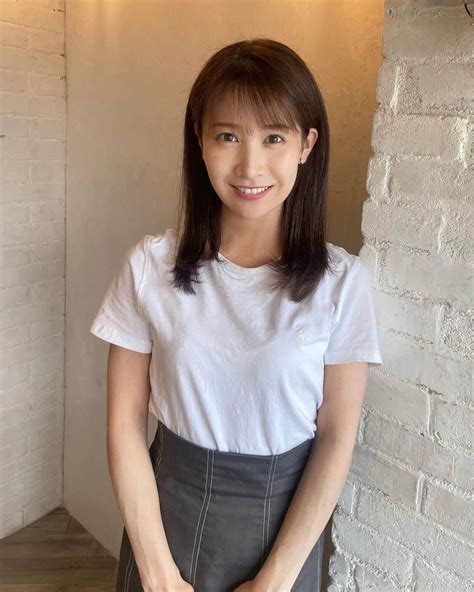 島津咲苗さんのインスタグラム写真 島津咲苗instagram 「昨日実は髪を切りました💇‍♀️ びっくりするほど量が多いので、月に一度 美容院に行った日にだけ下ろせるんですよ〜 トホホ😅