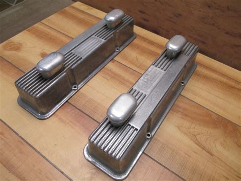 M T Valve Covers With Vintage Breathers SB Chevy Finned Aluminum Mickey