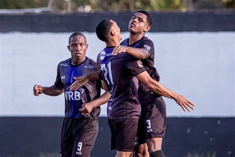 Pérolas Negras bate Friburguense em estreia na Copa Rio Sub 20 Acesso