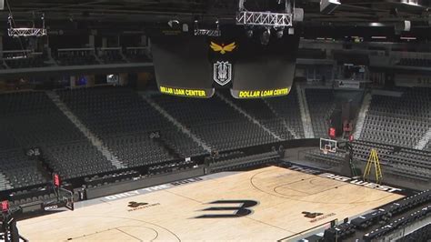 Fans Get First Glimpse Of The Dollar Loan Center With Big West Tournament