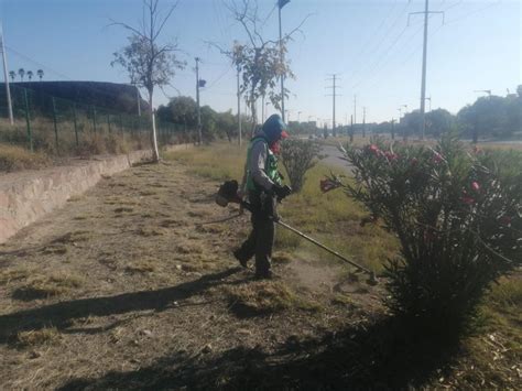 Refuerza SEDUVOP mantenimiento de vías de acceso a la zona