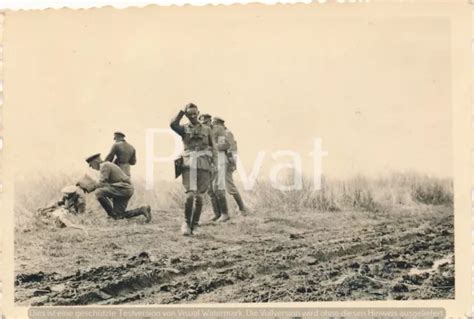 FOTO WK II Wehrmacht Soldaten Uniform Schlachtfeld Planung J1 46 EUR 34