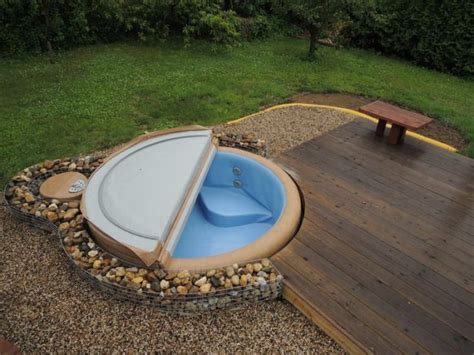 Softub 300 Is The Ultimate In Luxury Create A Relaxing Atmosphere At