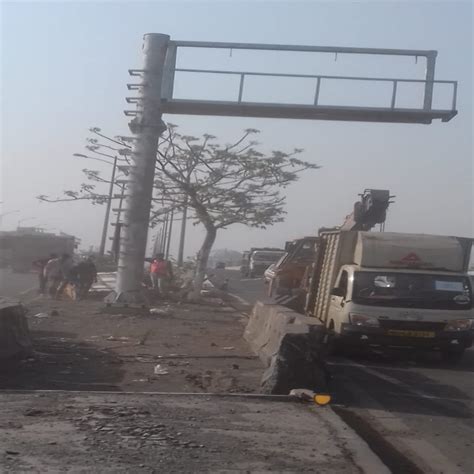 Highway Gantry At Rs Heavy Duty Gantry Crane In Kanpur Id