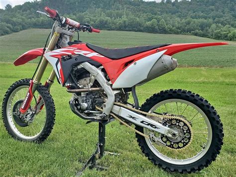 Honda CRF250R Review: Specs You MUST Know First - Motocross Hideout