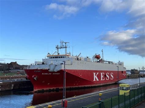 Nord Ostsee Kanal nach 13 tägiger Sperrung wieder für Schiffsverkehr