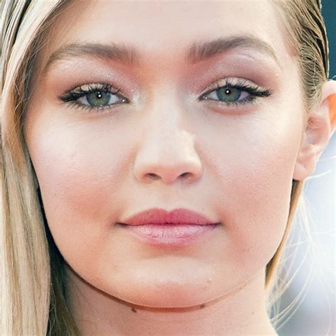 Gigi Hadid Makeup Gold Eyeshadow And Pale Pink Lipstick Steal Her Style