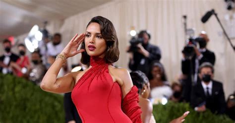 Eiza González regresa a México para unirse a Diego Luna y a Gael García