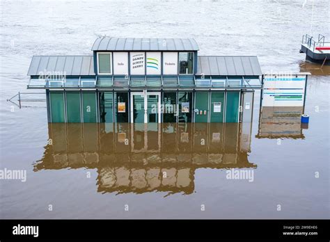 Elbehochwasser In Dresda Deu Deutschland Sachsen Dresda