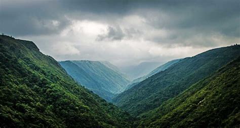 10 Best Meghalaya Tourist Places - Tripoto