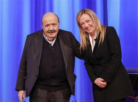 Il Maurizio Costanzo Show Il Salotto Della Tv Italiana Le Foto Di Una