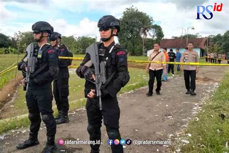 Darrr Bocah Di Karangdadap Pekalongan Ledakkan Mercon Jumbo Satu