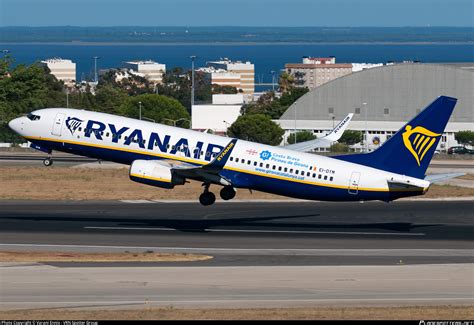 Ei Dym Ryanair Boeing As Wl Photo By Varani Ennio Vrn Spotter