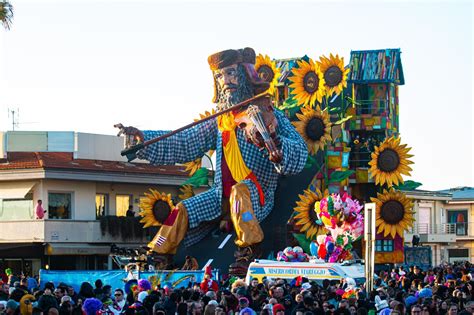 Carnevale Di Viareggio 2023 Le Date Costo Dei Biglietti Con Programma