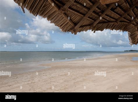 Manda Bay Kenya Hi Res Stock Photography And Images Alamy