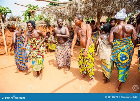 Les gens dans Kara TOGO photo éditorial Image of cérémonie 52149671