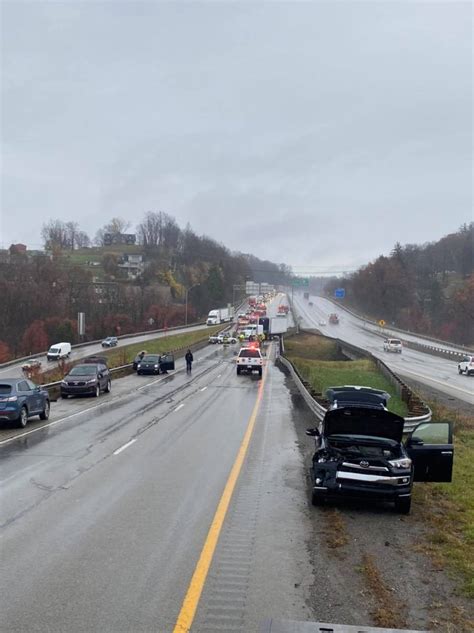 Update 4 People Transported Southbound Lanes Still Closed In 7