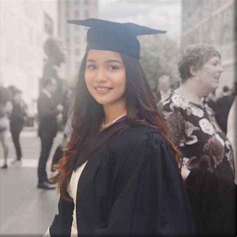 Sara Tendulkar - Intro, Career, Personal Life, Controversy & Family Details