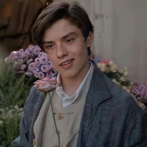 louis partridge enola holmes film klasik film romantis komik romantis