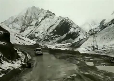 Jammu Kashmir Zoji La Pass Witnesses Fresh Snowfall Near Sonamarg