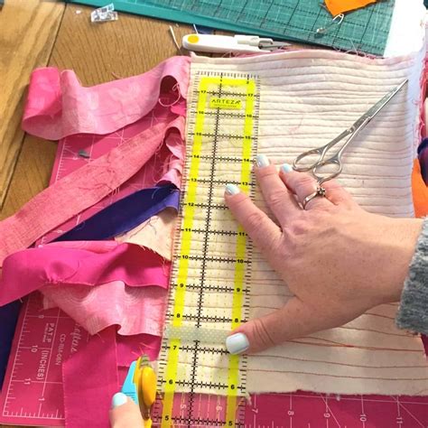 How To Make A Quilted Wall Hanging From Scraps Quilt As You Go