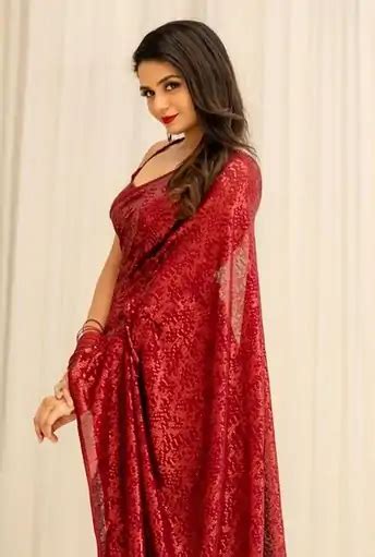 Aditi Shankar Hot And Cute Pics In Saree