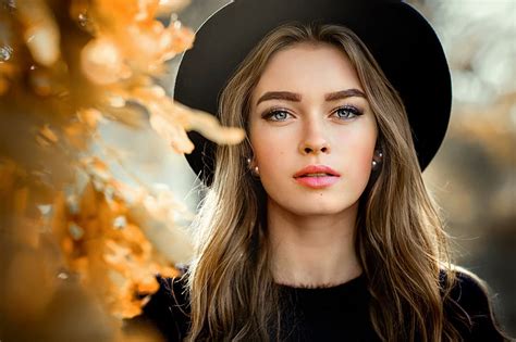 Hd Wallpaper Autumn Look Leaves The Sun Model Portrait Hat