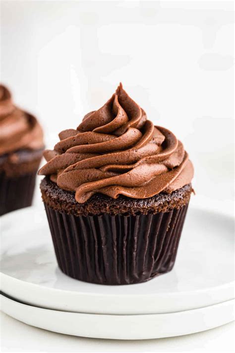 Favorite Chocolate Cupcakes - Easy Dessert Recipes