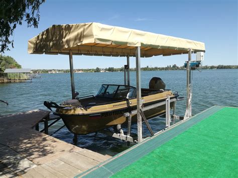 Подъемник для катера | Patio umbrella, Patio, Outdoor