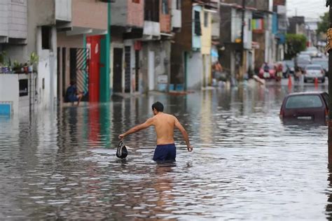 Fortaleza Tem Diversas Ruas Alagadas Em Dia De Forte Chuva Na Capital