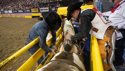 Team Ropers Tyler Wade Wesley Thorp Make World Record Tying Run To Win