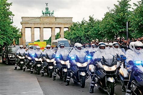 Niemiecka polityka otwartych drzwi w ogniu krytyki Oblężenie Berlina