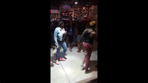 Hood Rats Brawl At Chuck E Cheeses Youtube