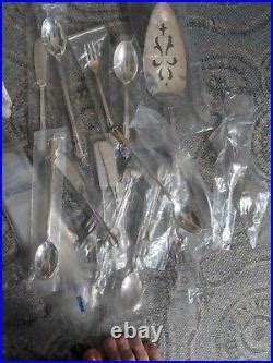 Vtg. 1847 Rogers Bros. IS Heritage Silverware Set - Silver Plate Rogers